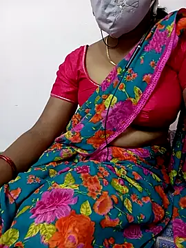 Snapshot of Cute_Renuka chatting on October 26, 2025, 4:24 pm Cute Renuka online show from October 26, 2025, 4:24 pm