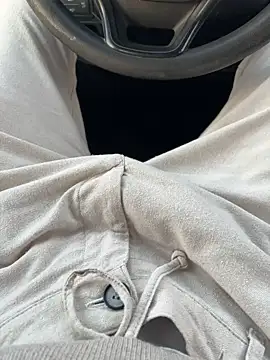 Kratex82 online show from December 2, 2025, 2:23 pm