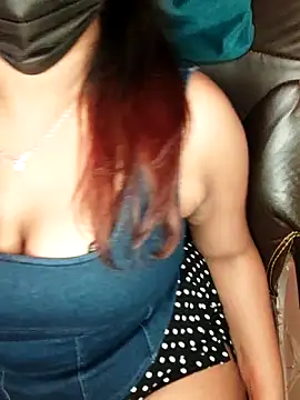 Snapshot of darling_devil chatting on December 21, 2025, 8:49 pm darling devil online show from December 21, 2025, 8:49 pm