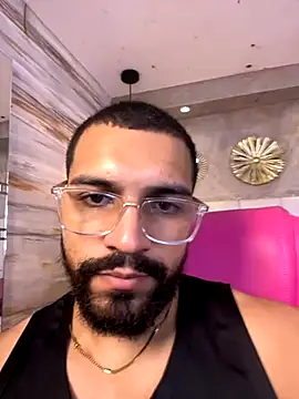 vincentjaxon online show from September 24, 2025, 12:52 pm