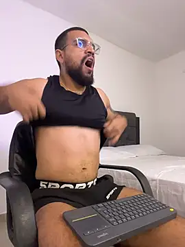 vincentjaxon online show from November 5, 2025, 10:48 am