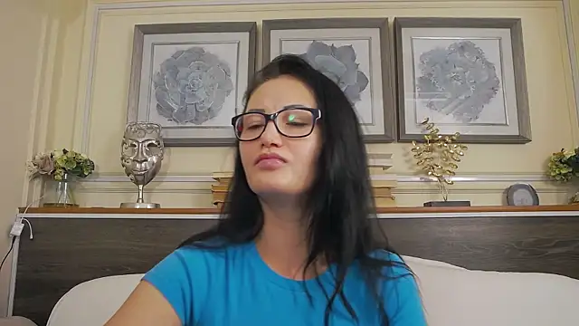 Snapshot of HellenDesire chatting on November 14, 2025, 3:49 am HellenDesire online show from November 14, 2025, 3:49 am