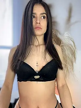 Sofi Leal online show from November 7, 2025, 11:54 am