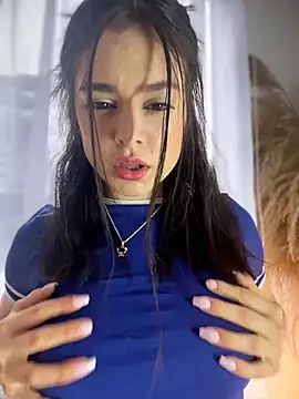 Sofi Leal online show from March 28, 2026, 12:49 pm