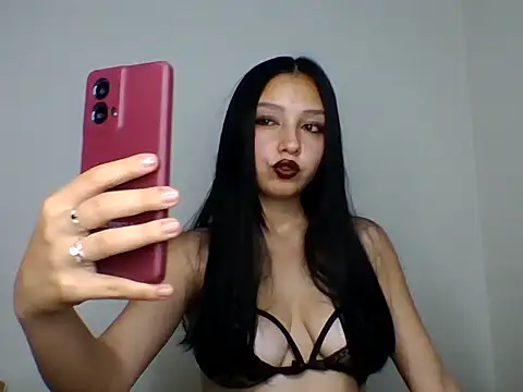 Snapshot of babyenyell chatting on November 2, 2025, 4:04 am babyenyell online show from November 2, 2025, 4:04 am