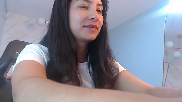 victoria hernandez t  online show from March 19, 2026, 1:15 pm