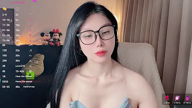 Xiatian520  online show from March 4, 2026, 7:47 am