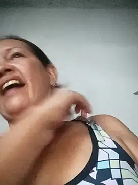 Snapshot of marinita13 chatting on October 3, 2025, 10:29 pm marinita13 online show from October 3, 2025, 10:29 pm