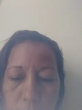 marinita13 online show from January 13, 2026, 1:27 pm