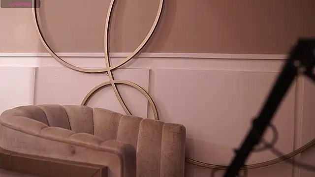 Ariaa Isabell online show from November 12, 2025, 6:41 pm