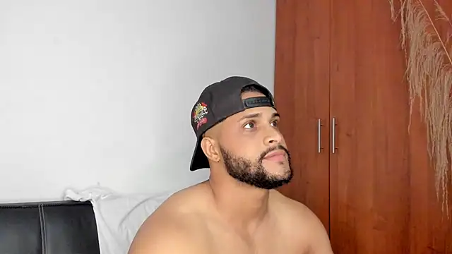 Pier Simons online show from October 29, 2025, 9:33 am