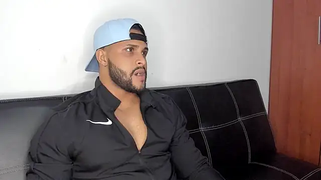 Snapshot of Pier_Simons chatting on January 17, 2026, 6:40 am Pier Simons online show from January 17, 2026, 6:40 am