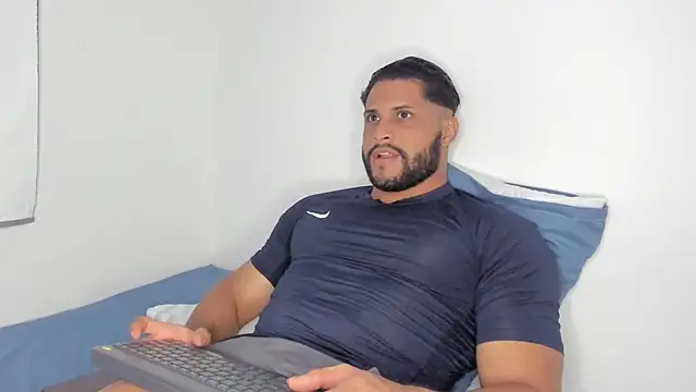 Snapshot of Pier_Simons chatting on February 18, 2026, 6:09 am Pier Simons online show from February 18, 2026, 6:09 am