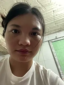 Snapshot of Duyen02 chatting on October 13, 2025, 10:32 pm Duyen02 online show from October 13, 2025, 10:32 pm