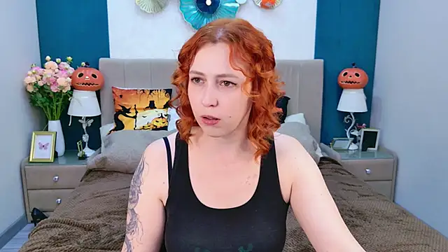 Evie Bennet online show from October 27, 2025, 10:30 am