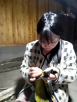 Tiyir597 online show from November 18, 2025, 3:01 am