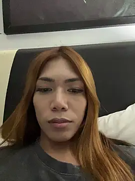 Xhugebatecum online show from February 24, 2026, 6:39 pm