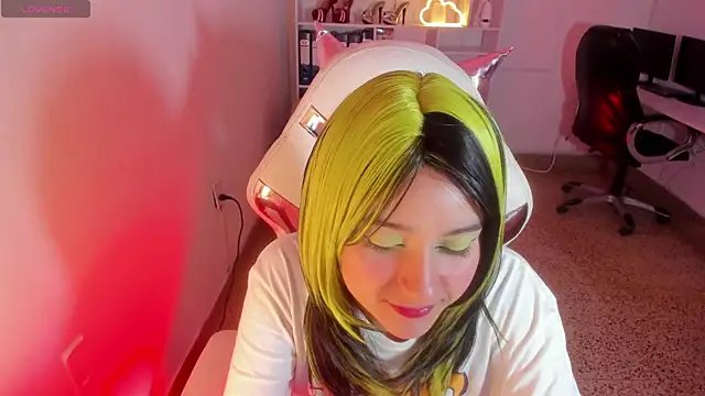 Molly sweetlove online show from November 10, 2025, 6:29 pm