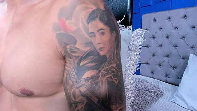 andres-clark92 online show from November 15, 2025, 5:09 pm