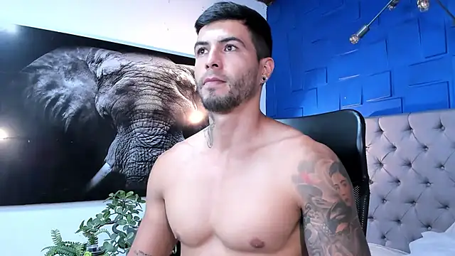 andres-clark92 online show from November 20, 2025, 5:45 pm