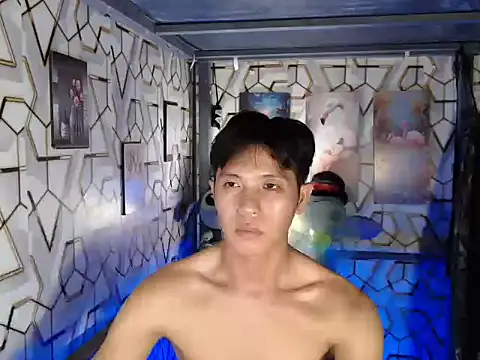 darryl hugecok online show from December 5, 2025, 2:42 am