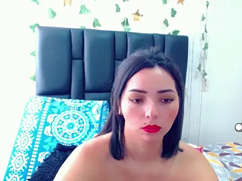 sara arias00 online show from September 26, 2025, 2:21 pm