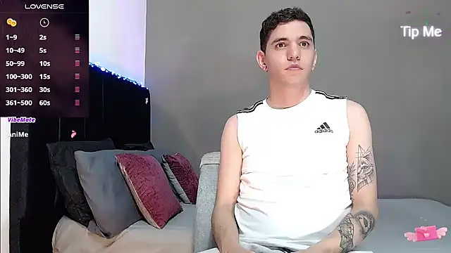 Matteo12  online show from January 10, 2026, 4:36 am