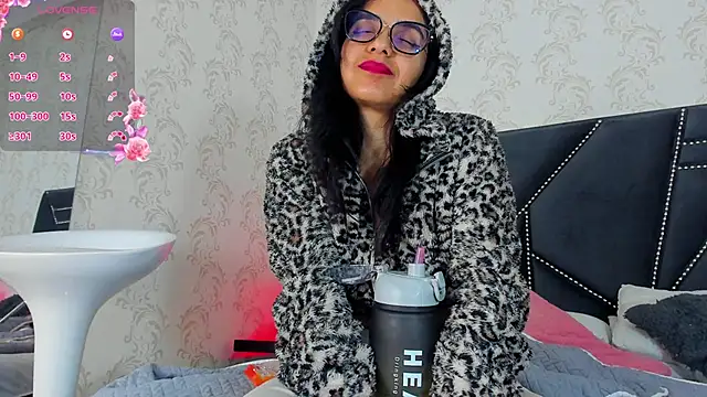 white leti online show from November 26, 2025, 10:22 pm