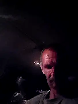 Hungwell1515 online show from September 15, 2025, 12:10 am