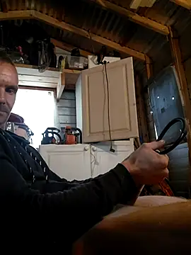 Hungwell1515 online show from November 6, 2025, 4:19 pm