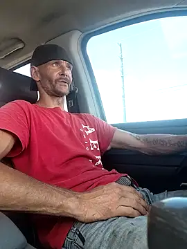 Hungwell1515 online show from April 14, 2026, 3:40 pm