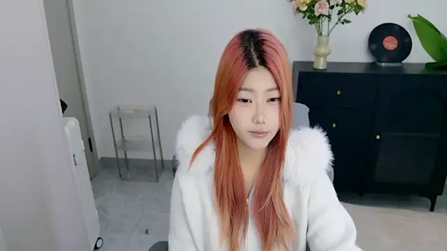 Snapshot of xiaouli chatting on October 31, 2025, 2:56 am xiaouli online show from October 31, 2025, 2:56 am