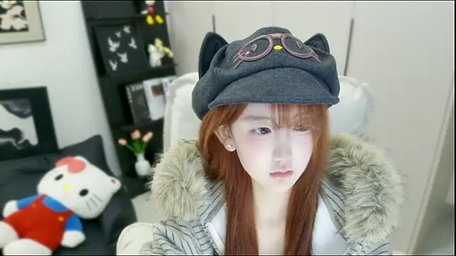 Snapshot of wanzi-1229 chatting on October 17, 2025, 2:04 am wanzi-1229 online show from October 17, 2025, 2:04 am