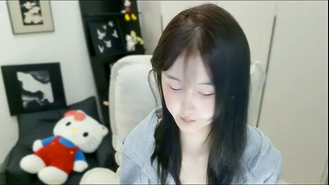 Snapshot of wanzi-1229 chatting on October 26, 2025, 6:08 am wanzi-1229 online show from October 26, 2025, 6:08 am