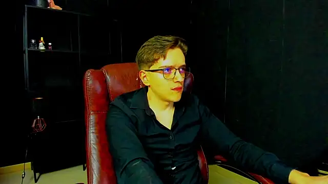 FelixStarkk online show from April 22, 2026, 4:15 am