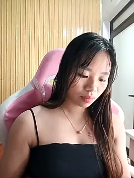 Snapshot of Na_na90 chatting on October 25, 2025, 12:29 am Na na90 online show from October 25, 2025, 12:29 am