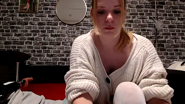 SexyMilf 37 online show from April 1, 2026, 8:17 pm