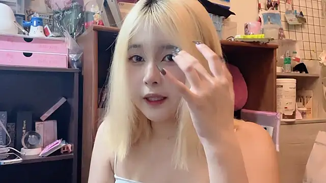 Snapshot of luna51888 chatting on October 2, 2025, 10:55 am luna51888 online show from October 2, 2025, 10:55 am