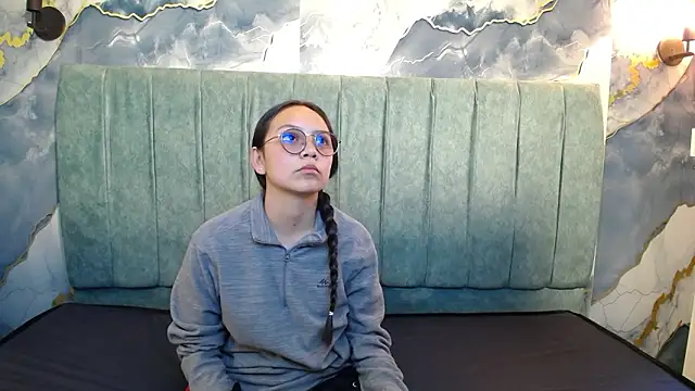 katalina07 1 online show from March 4, 2026, 9:43 pm