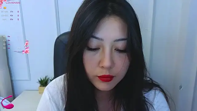 Snapshot of Kuro_Ren chatting on November 1, 2025, 1:46 pm Kuro Ren online show from November 1, 2025, 1:46 pm