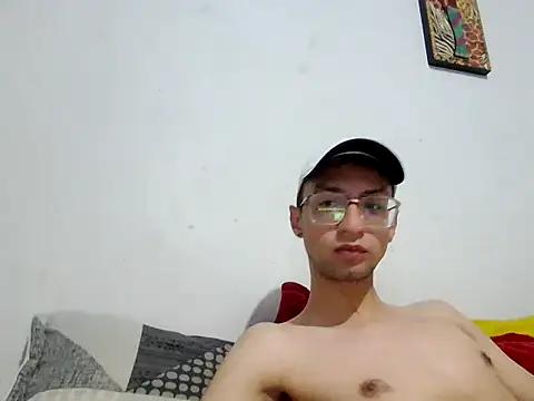 Thiagox274 online show from February 24, 2026, 11:30 am