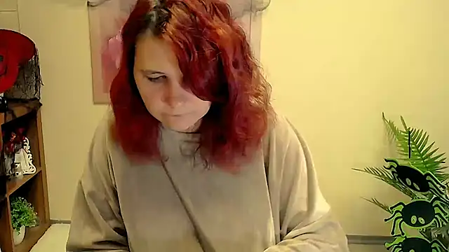 Snapshot of TwoBigSuns chatting on October 16, 2025, 7:31 am TwoBigSuns online show from October 16, 2025, 7:31 am