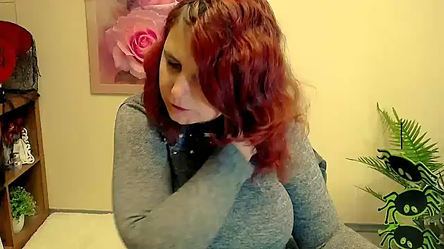 Snapshot of TwoBigSuns chatting on October 17, 2025, 7:33 am TwoBigSuns online show from October 17, 2025, 7:33 am