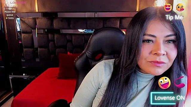 Aniajoness  online show from April 15, 2026, 4:30 am