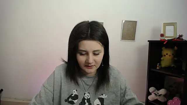 Katrin kiss  online show from March 9, 2026, 1:26 pm