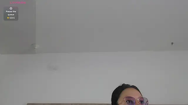 Kitty ravee online show from September 23, 2025, 2:09 pm