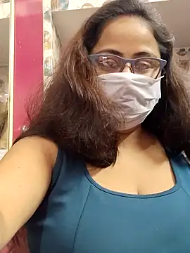 nisha 1110 online show from December 18, 2025, 2:01 pm