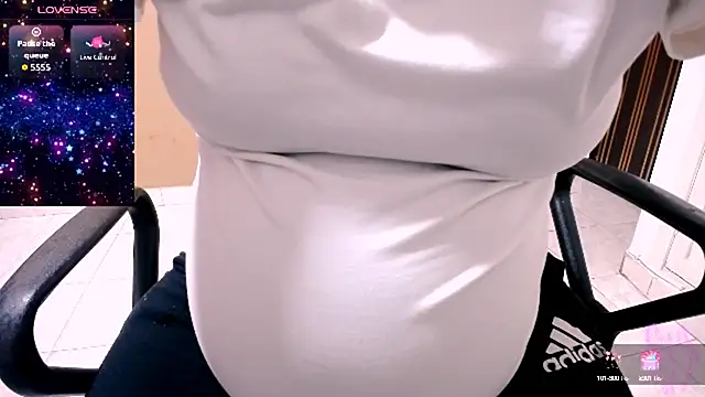 charlothee12 online show from October 4, 2025, 1:58 am