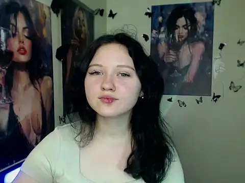 LadyAlice  online show from December 22, 2025, 7:22 pm