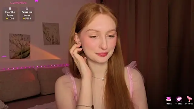 Betty Twinkle online show from November 10, 2025, 10:42 pm